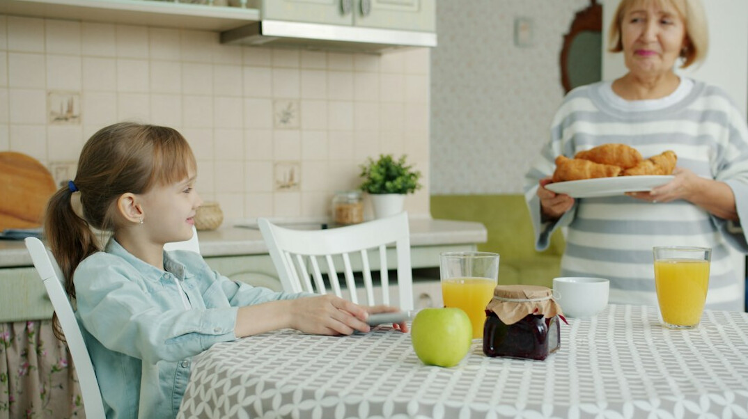 elderly people having breakfast